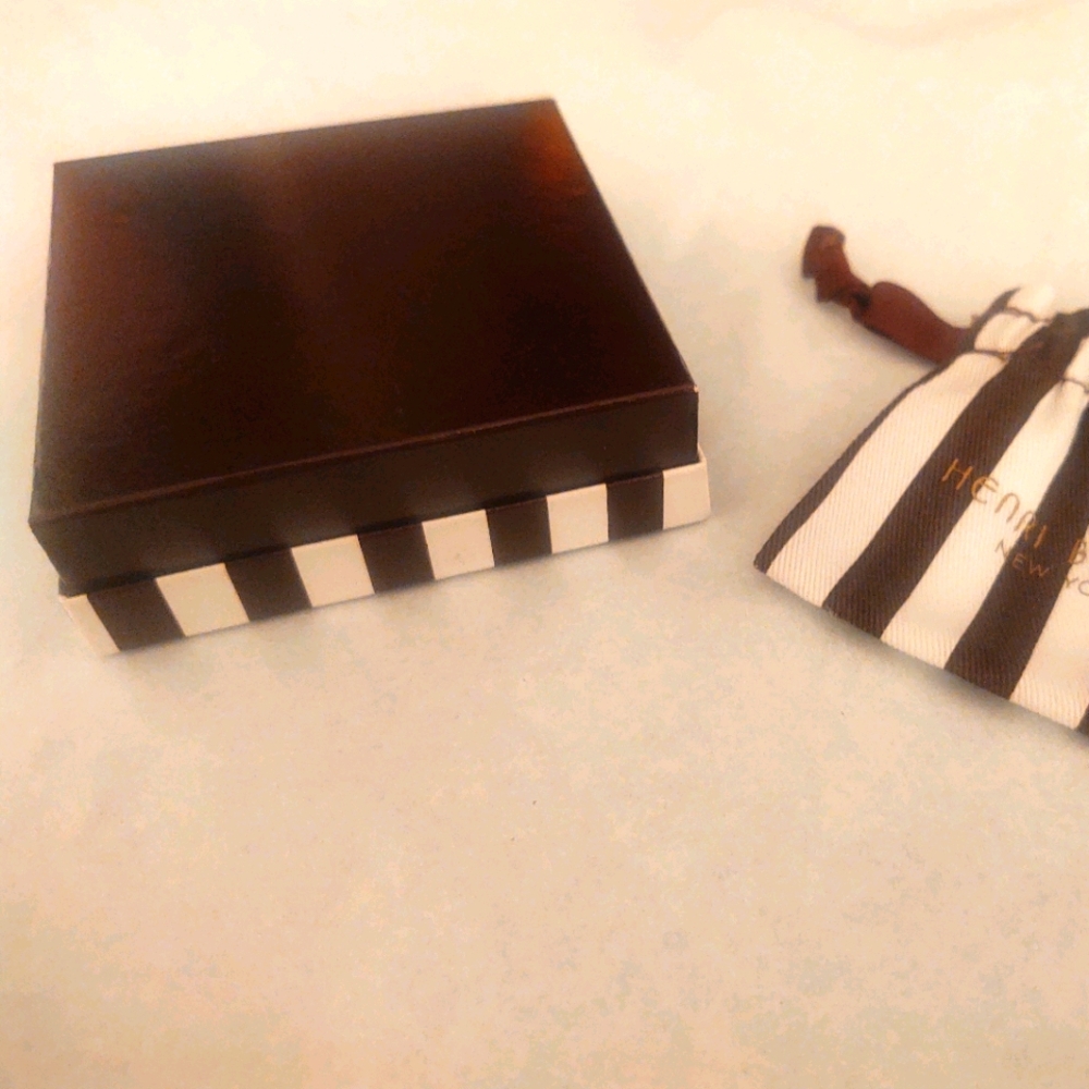 Henri bendel gift box and jewelry dust bag BN - Picture 3 of 3